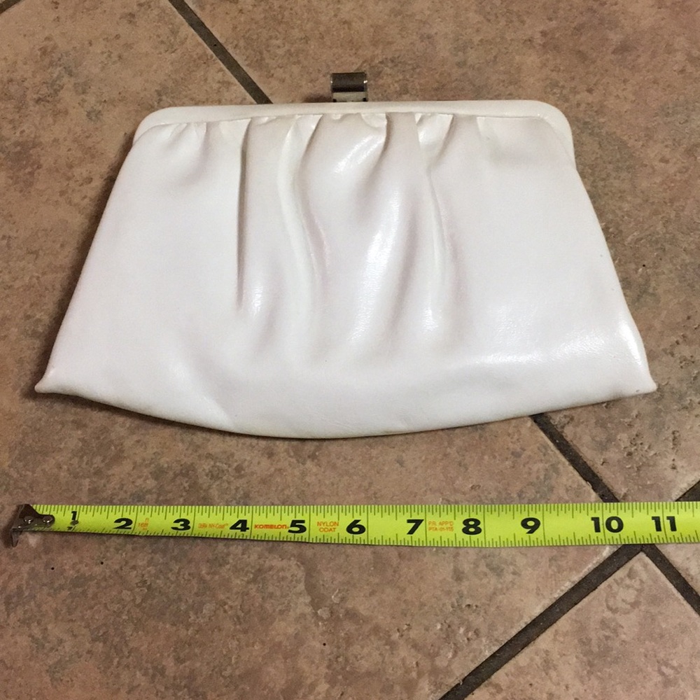 Vintage white Andé clutch